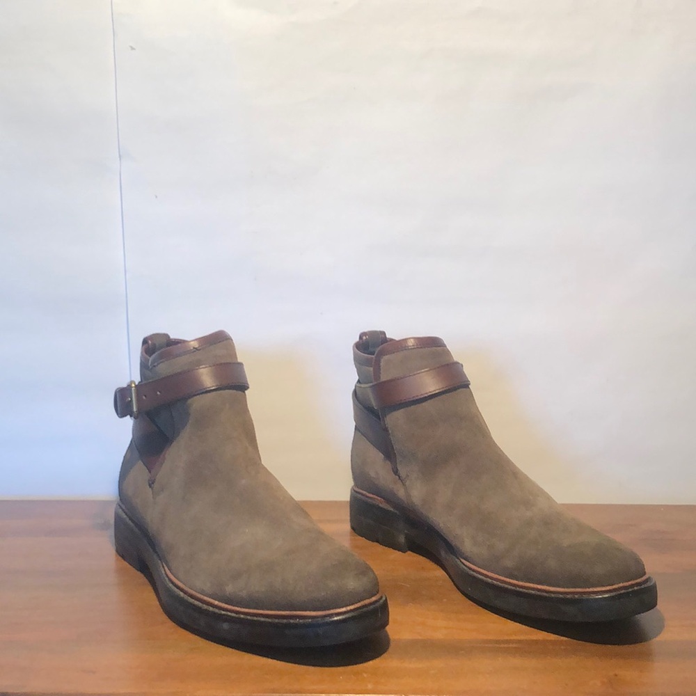 Coach Men’s Bryce size 9.5D BRYCE BOOT (COACH Q6187)
DARK MOSS/MAHOGANY Suede